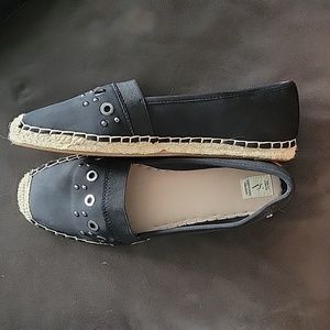 Vera Wang slip on